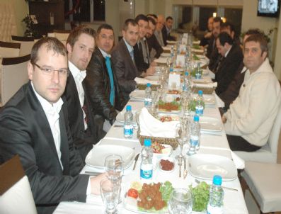 MUSTAFA ESEN - Cep Telefonu Bayileri Bir Araya Geldi