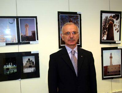 İsviçre'deki Minare Oylaması, İlahiyat Hocasına Minare Fotoğrafları Sergisi Açtırdı