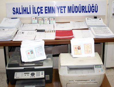 DURASıLLı - Sahte Evrak Düzenleyen Muhtar Tutuklandı