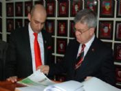 Vali İmga'dan Şehit Ve Gazi Derneğine Ziyaret