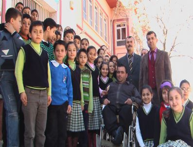 Alaşehir'de Öğrencilerden Anlamlı Bağış