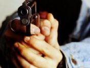 Bebeğinin babasını ölüme gönderdi