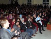 Çanakkale Şehitlerini Konu Alan Kürtçe Tiyatro Sergilendi