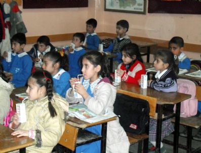 Diyarbakır'da 'Okul Sütü Projesi'