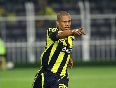 Fenerbahçe Alex'e kavuşuyor