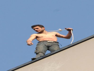 Müzayede Gibi İntihar Girişimi