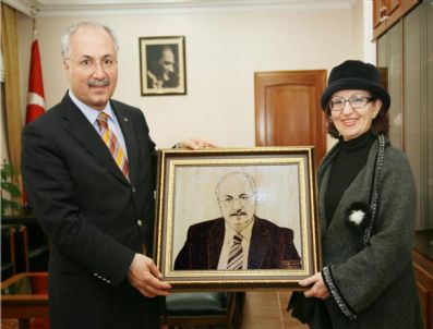 Vali Daşöz'e Sürpriz Hediye