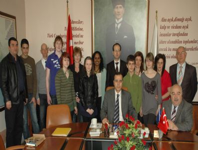 NECMI KURT - 8 Ülke Gençliği Kaynaşıyor