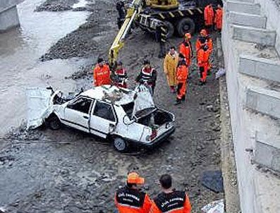 Amasya'da Otomobil Yeşilırmak'a Uçtu: 5 Ölü