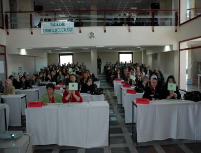 HÜMEYRA AKBAY - Balıkesir'de Kadın Çiftçiler Yarıştı