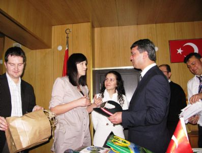 OSMAN HACıBEKTAŞOĞLU - Bucak Belediyesi'nin Yabancı Konukları