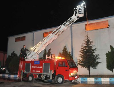 Çorlu'da Tekstil Fabrikasının Deposunda Yangın