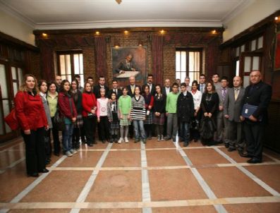 Dev Öğrenciler Gözlerini Uzaya Çevirdi