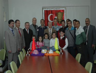 MEDAR - Milli Eğitim Ve Tff İş Birliği İle 'Haydi Kızlar Futbola' Projesi