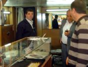 Önce Çay Keyfi, Sonra Hırsızlık