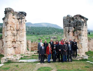 LAODIKYA - Unesco Türkiye Milli Komisyonu Pamukkale'de Toplandı