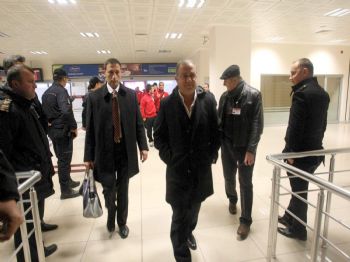 KAŞÜSTÜ - Galatasaray Trabzon'da