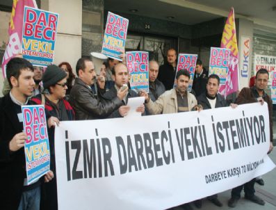 İzmir Milletvekili Ahmet Ersin'e Protesto