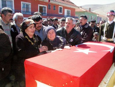 MIKAIL ARSLAN - Kırşehirli Asker Toprağa Verildi