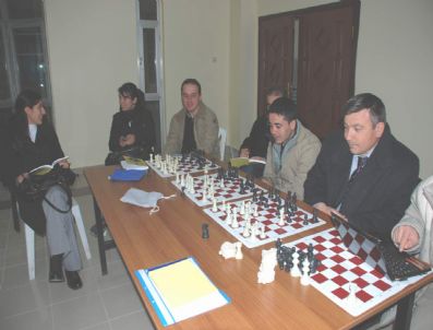 YAKUP YıLDıZ - Sorgun'da Düzenlenen Satranç Antrenörlük Kursu Büyük İlgi Gördü