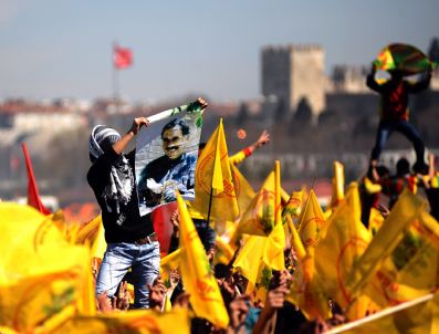 Kazlıçeşme'deki Nevruz Kutlamalarında 'Öcalan' Sloganları