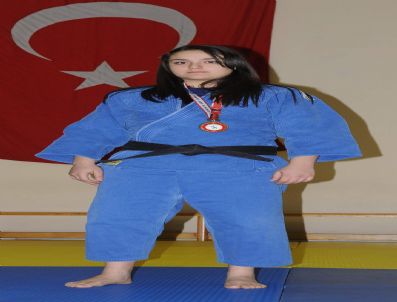Türkiye Şampiyonu Ceren Soylu, Hedef Büyüttü