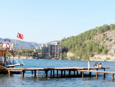 SERDAR POLAT - 1991 Yılında İşadamı Abdullah Sadıkoğlu Tarafından İnşaatı Başlatılan 10 Katlı Ve 250 Odalı Keyland Otel'de İnşaat Çalışmaları Devam Ediyor