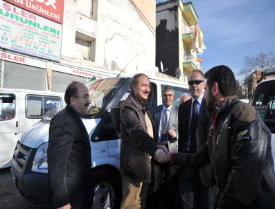 AYASOFYA MÜZESI - Bakan Özak Ve Başkan Gümrükçüoğlu'ndan Ayasofya'daki Vatandaşlara Ziyaret