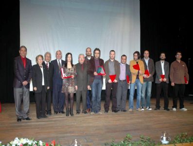 KEMAL ÖZER - Karşıyaka'da Şiir Tadında Kutlama
