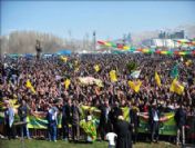 Osman Baydemir: Onların önünde saygıyla eğiliyorum