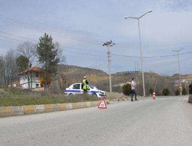 ARSLAN YURT - Rüşvet Teklifini Geri Çeviren Polislere Tosya Kaymakamı'ndan Takdirname