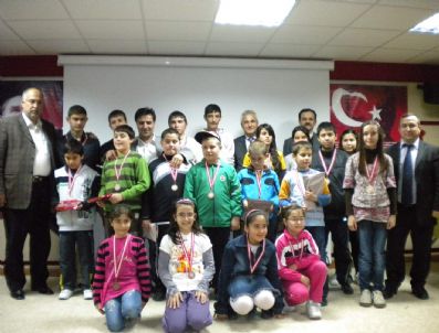 AYŞEGÜL ŞEN - Şehzade Mehmet'te Çanakkale Şehitleri Anısına Satranç Turnuvası