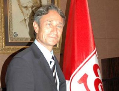 MUSTAFA TURGUN - Sivasspor Teknik direktörü Ertuğral istifa etti