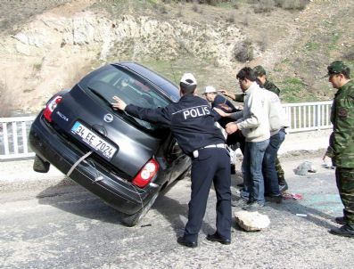 Suşehri'nde Trafik Kazası: 2 Yaralı