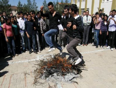 7 Aralık Üniversitesi'nde Nevruz Coşkusu