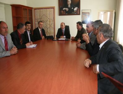 MUHITTIN GÜREL - Ağrı'da Köy Yolları Toplantısı