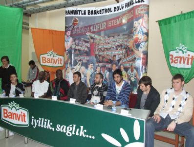 BARıŞ HERSEK - Banvitli Basketbolcular Öğrencilerle Buluştu