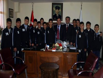 AHMET ZENBİLCİ - Buruk Belediyespor'dan Başkan Zenbilci'ye Teşekkür