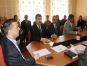 Erciş Kaymakamı Kurtoğlu Çiftçilerle Bir Araya Geldi