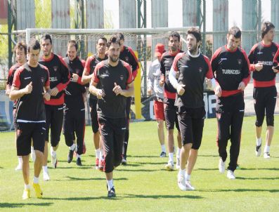 JOSE COUCEIRO - Gaziantepspor'da Hakeme Ve Başkan Aziz Yıldırım'a Tepki Dinmiyor