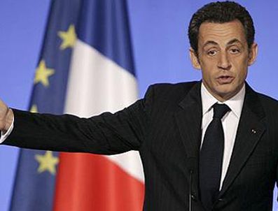 ELYSEE SARAYı - Kadınlar Sarkozy'yi tuş etti