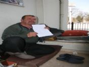 Toki Konutları İçin Banka Önüne Kamp Kurdular