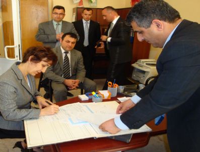 Çilimli Belediyesi'nden Üniversiteye Bağışlanan Yerlerin Tapusu Verildi