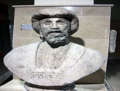 OSMAN BEY - Osman Bey Büstü Sivas Arkeoloji Müzesinde
