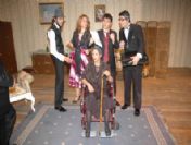 Tiyatroya Doyacağız