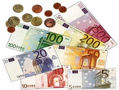 FITCH - Avrupa'daki sıkıntı euroyu 'çok' eritti