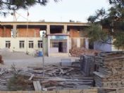 Bakan Eroğlu'nun Mahallesindeki Okul Yıkılıyor