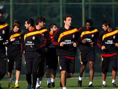 HARRY KEWELL - Galatasaray, Derbi Maçın Hazırlıklarını Sürdürüyor