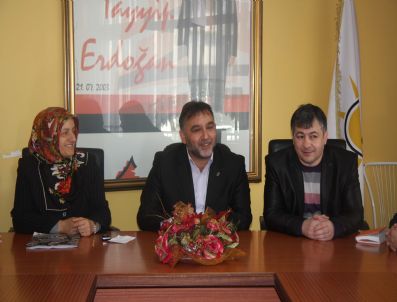 Komrat Belediye Başkanı Dudoklo Ak Parti Kadın Kolları Toplantısına Katıldı