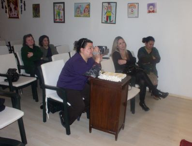 Marmaris'te 'Fark Oluşturan Farklı Kadınlar' Konferansı